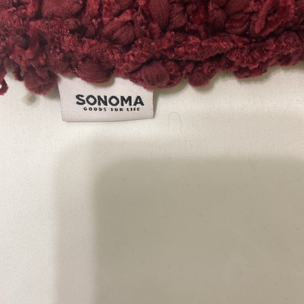 SONOMA MAROON POPCORN INFINITY SCARF AND HAT. AND MITTEN GLOVES. - Picture 5 of 7